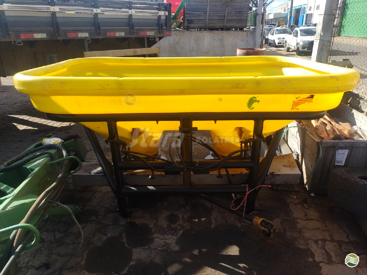 IMPLEMENTOS AGRICOLAS DISTRIBUIDOR FERTILIZANTES DISCO DUPLO Rolatrek Implementos Agrícolas - Stara CASTRO PARANÁ PR